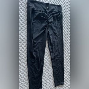 Black Zyia scrunch capris